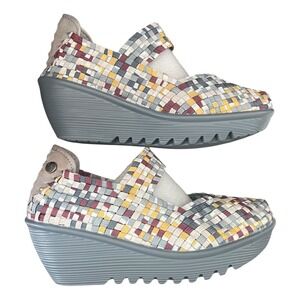 Bernie Mev Lulia Woven Mary Jane Wedge Pump Sz 39 (8) Platform Gray Slip On NEW